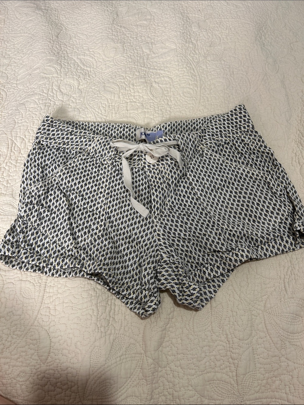 Jolt White and Navy Patterned Casual Drawstring Shorts